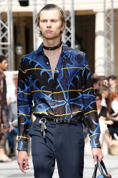 Look 40